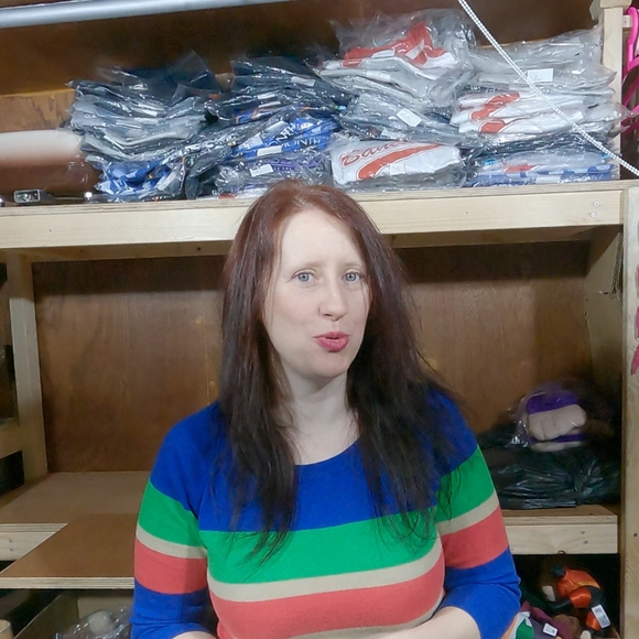 Vintage. Retro, Modern & Pre-loved Clothing - Picture 4 of 6